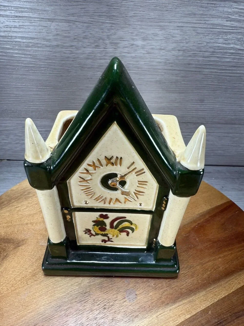 Metlox Poppytrail Green HOMESTEAD PROVINCIAL Steeple Clock